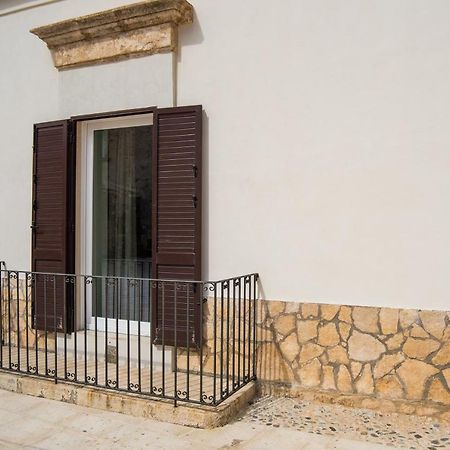דירות מרצאממי Un Affaccio Sul Borgo מראה חיצוני תמונה