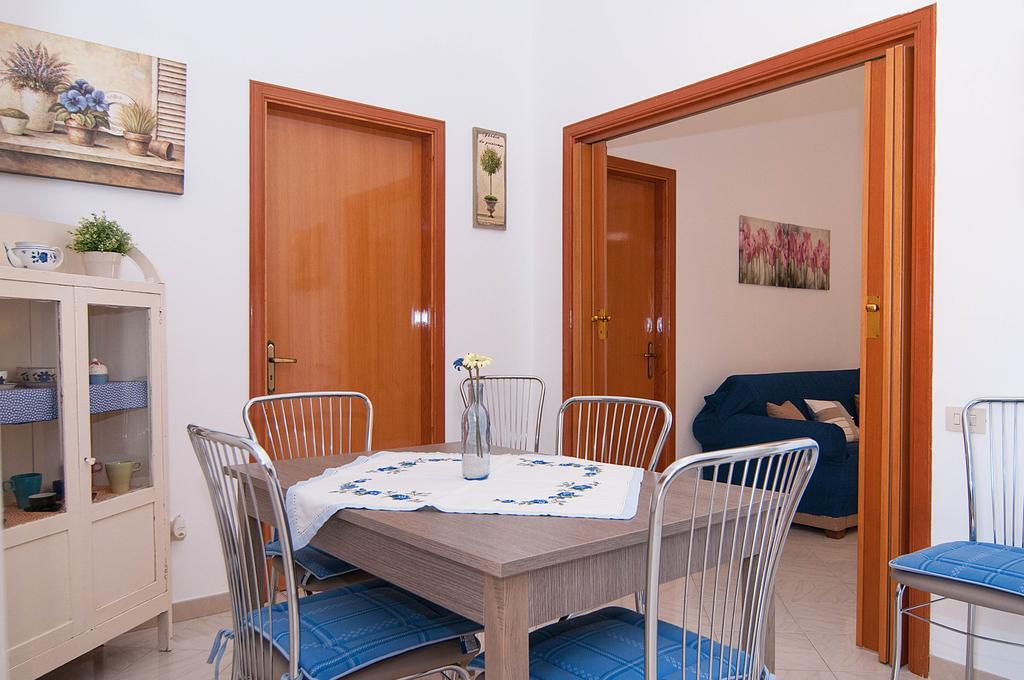דירות מרצאממי Un Affaccio Sul Borgo חדר תמונה